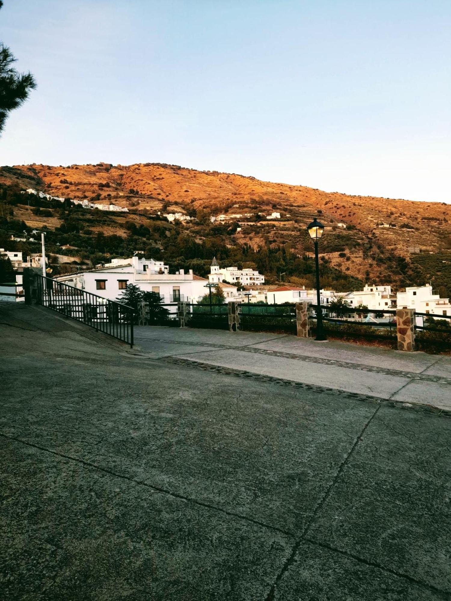 Apartamento Valentino'S- Alpujarra Carataunas Exterior foto